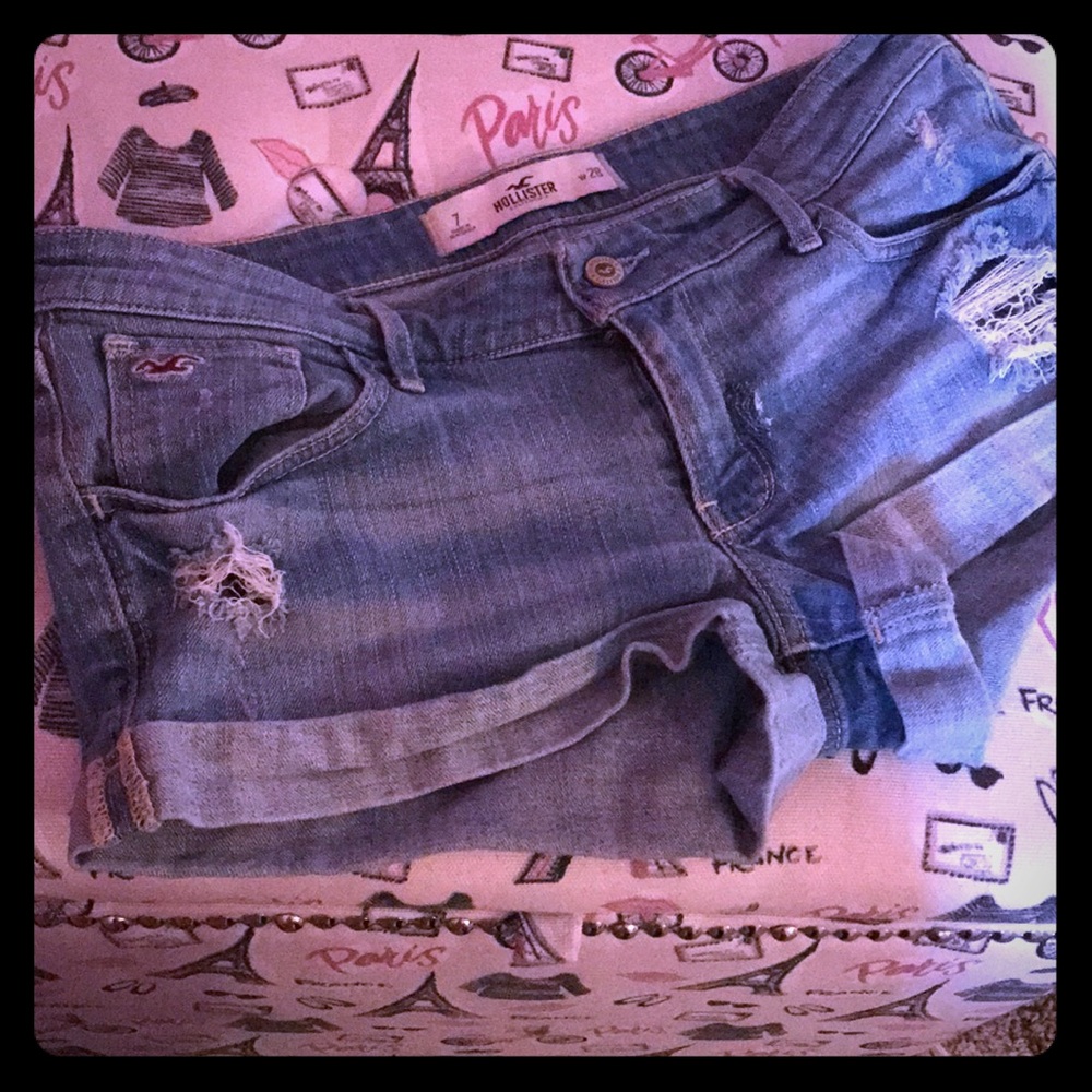 Hollister shorts & wet seal tank top